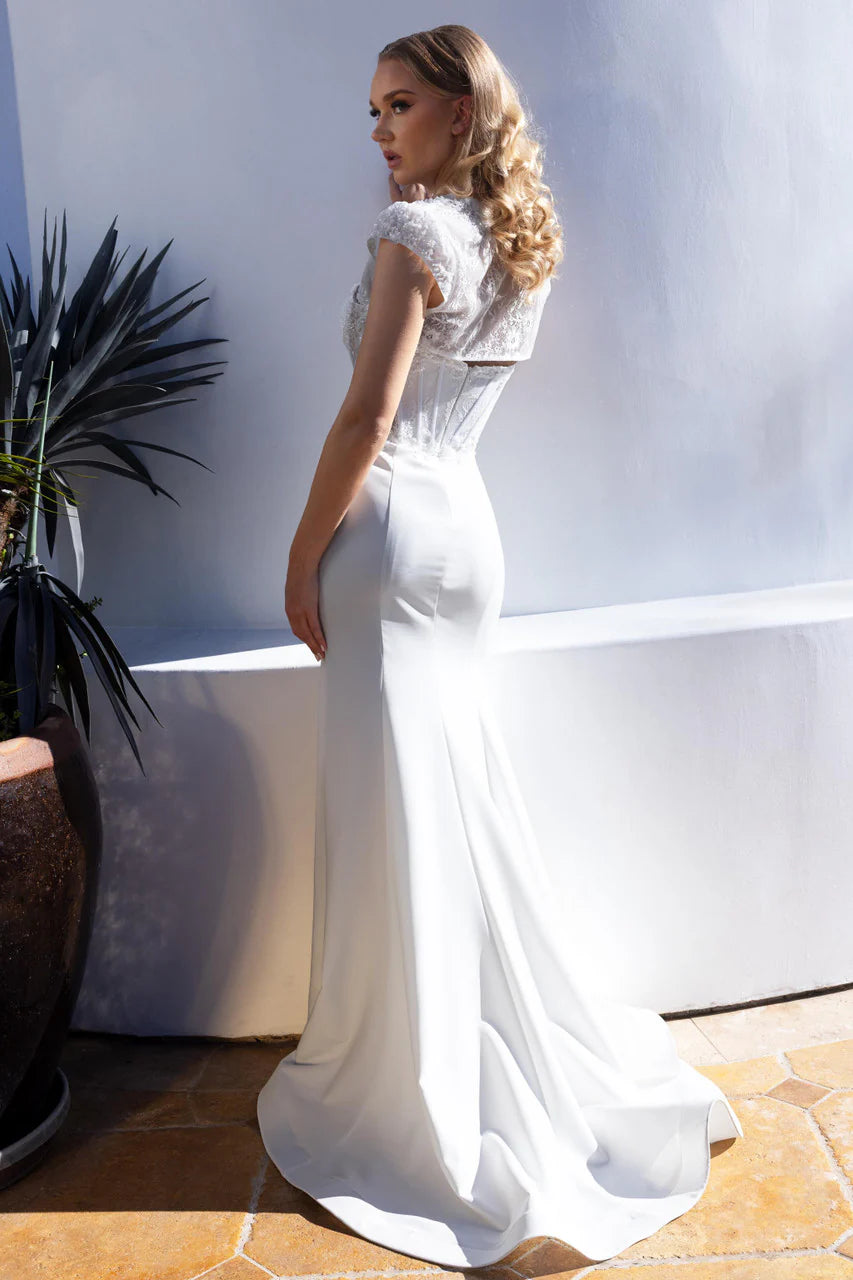 Elegant Mermaid Plunge Neck Cap-Sleeve Beaded Lace Appliques Crepe Floor-Length Corset Wedding Gown