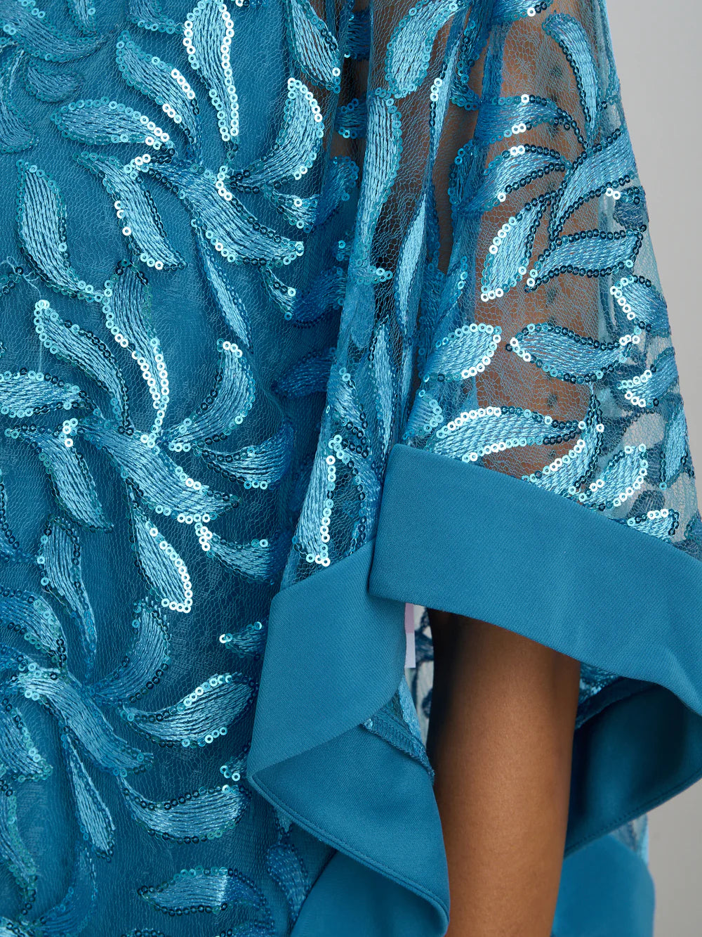 Elegant Round Neck Sequin Cape Knee Length Mother of the Bride Dress