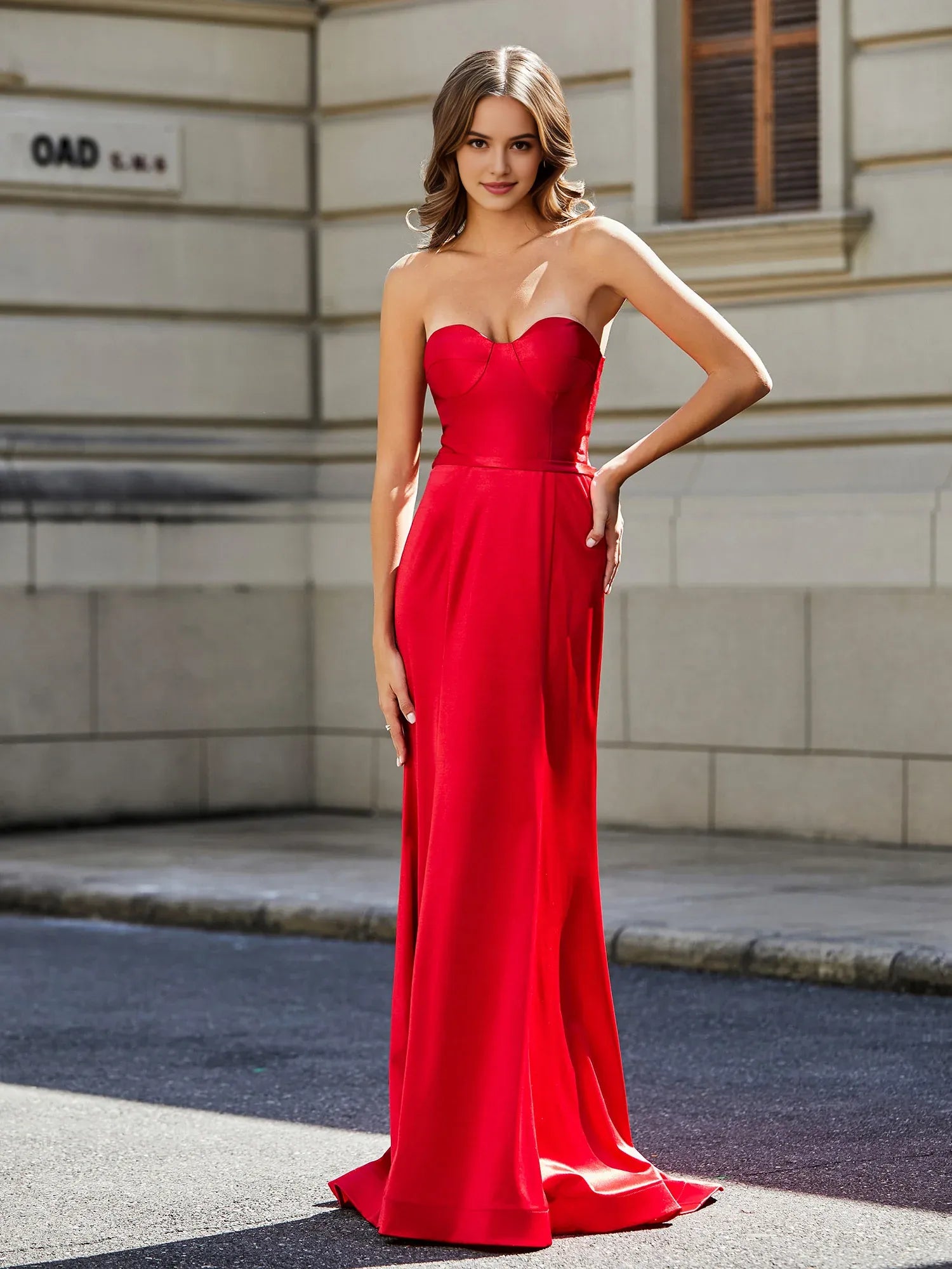 Elegant Sheath Strapless Sweetheart Sleeveless Satin Evening Gown With Train