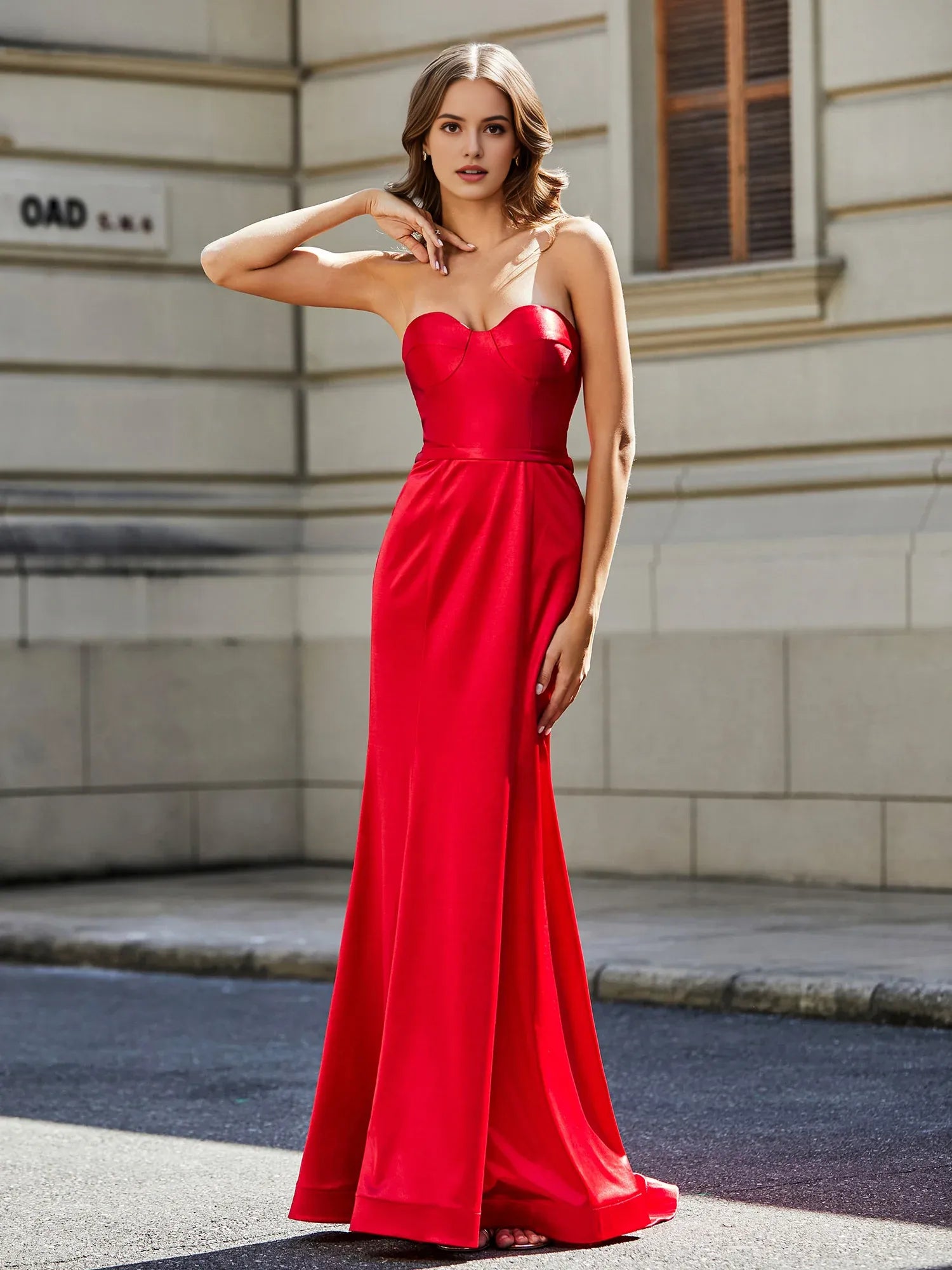 Elegant Sheath Strapless Sweetheart Sleeveless Satin Evening Gown With Train