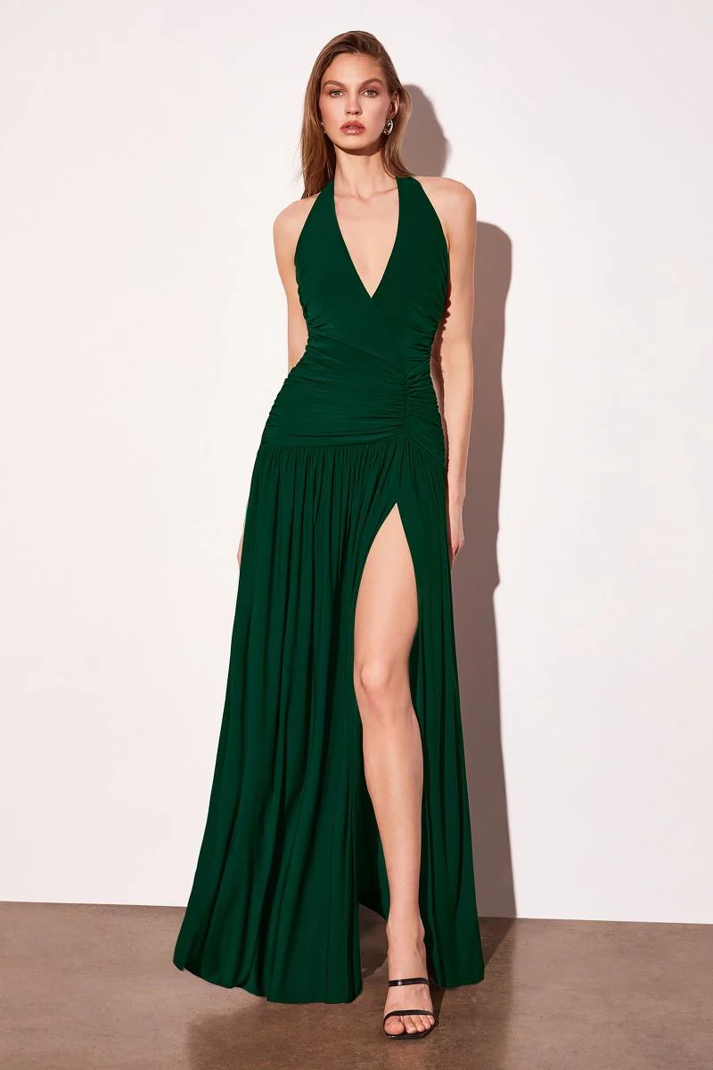 Elegant Plunging Neck Halter Maxi Dress - Ruched Detail High Slit Bridesmaid Dress