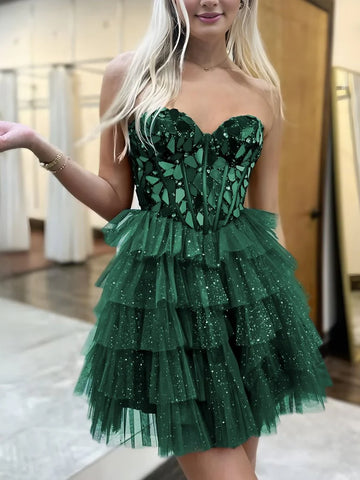 Vestido corto de regreso a casa glamuroso con escote palabra de honor, línea A, abalorios y tul en capas