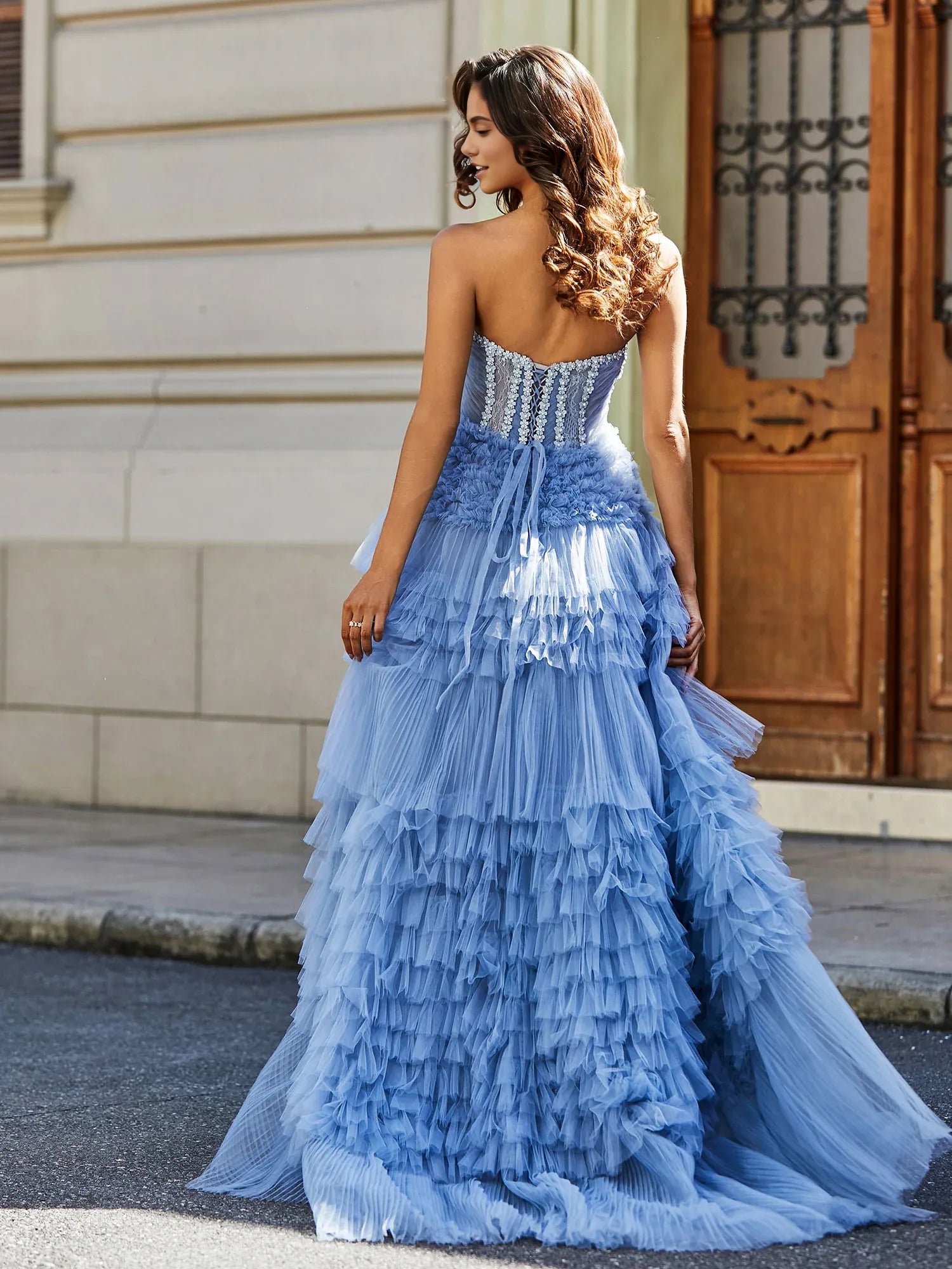Glamorous Ball Gown Sweetheart Strapless Tulle Floor-Length Beaded Tiered Corset Prom Dress