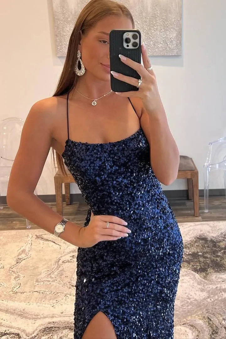 Vestido de fiesta de sirena glamuroso azul marino con lentejuelas, tirantes finos, espalda descubierta y abertura alta