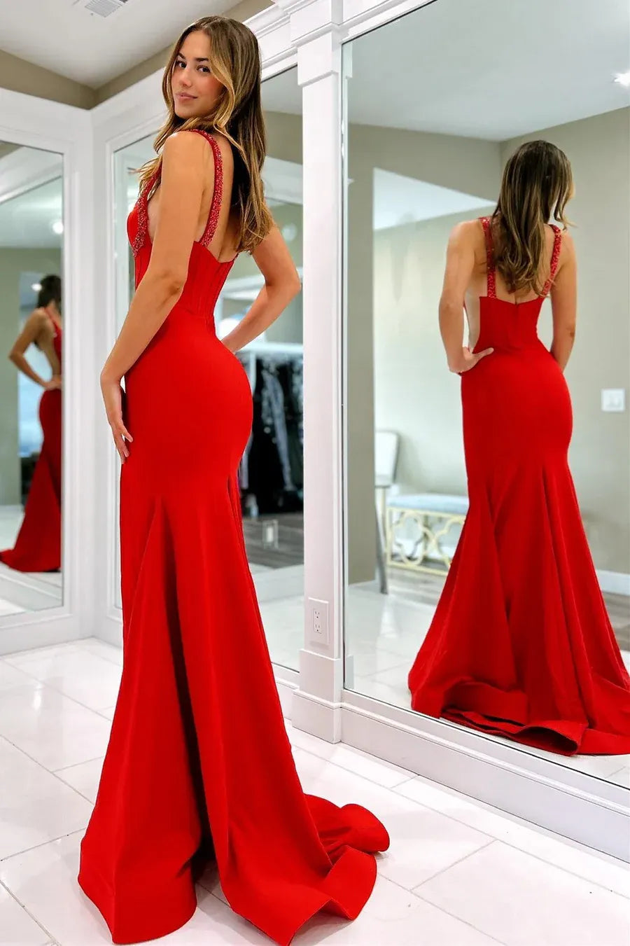 Vestido de Fiesta Sirena Corsé de Satén Rojo Glamuroso con Tirantes de Cuentas