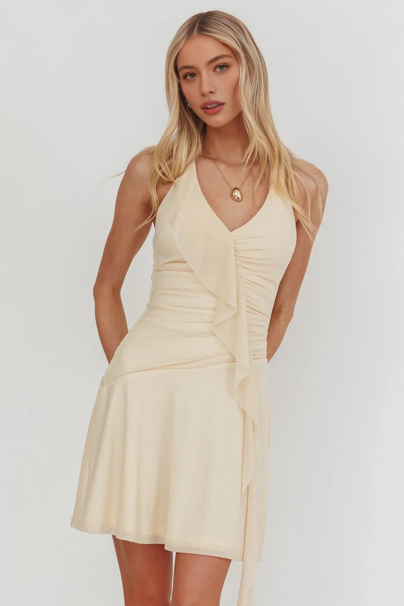 Ruffled Halter Neck Chiffon Mini Party Dress With Ruched Waist