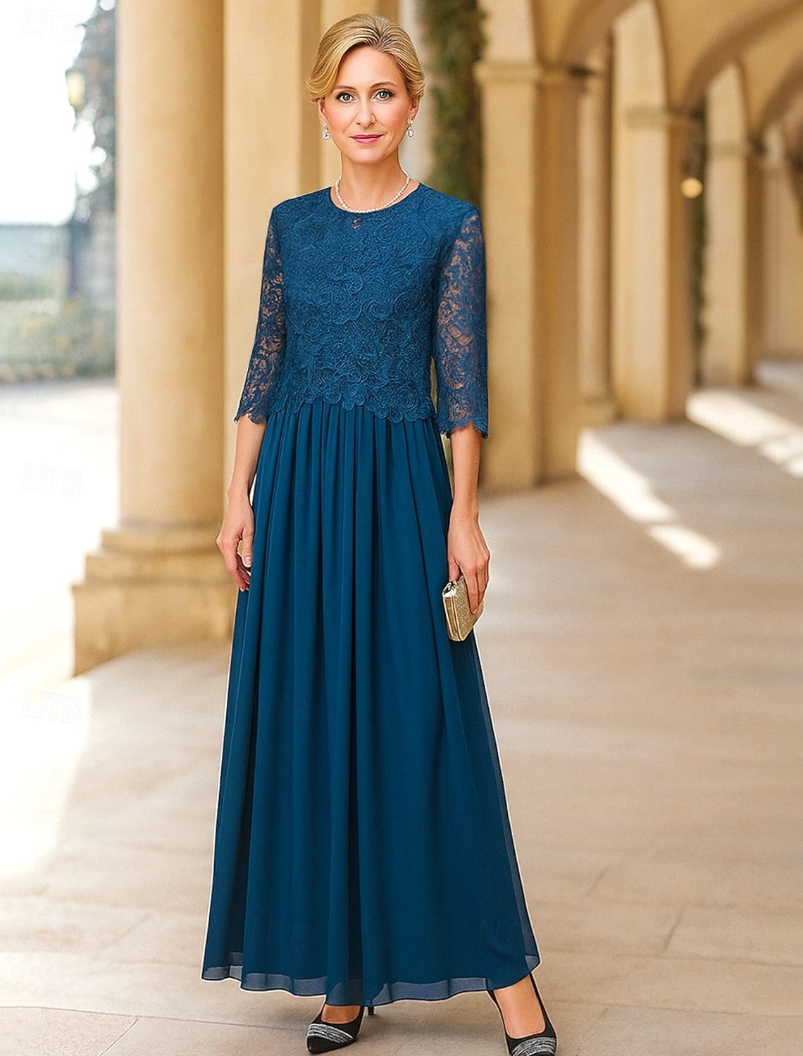 Classic A-Line Round Neck 3/4 Sleeve Tie Back Floor Length Mother Of The Bride Dress