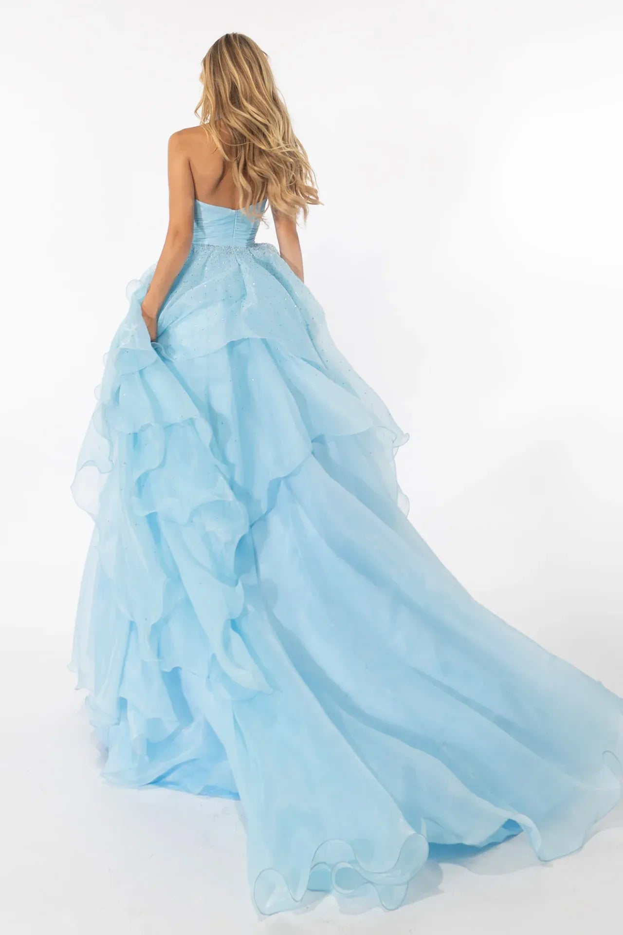Dreamy A-line Princess Halter Deep V Sleeveless Organza Layered Ruffled Prom Dress