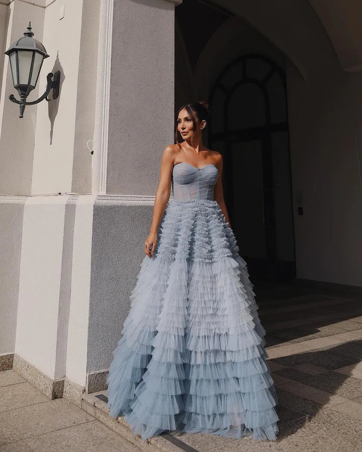 Romantic Ball Gown Sweetheart Strapless Tulle Floor-Length Tiered Ruffled Corset Prom Dress