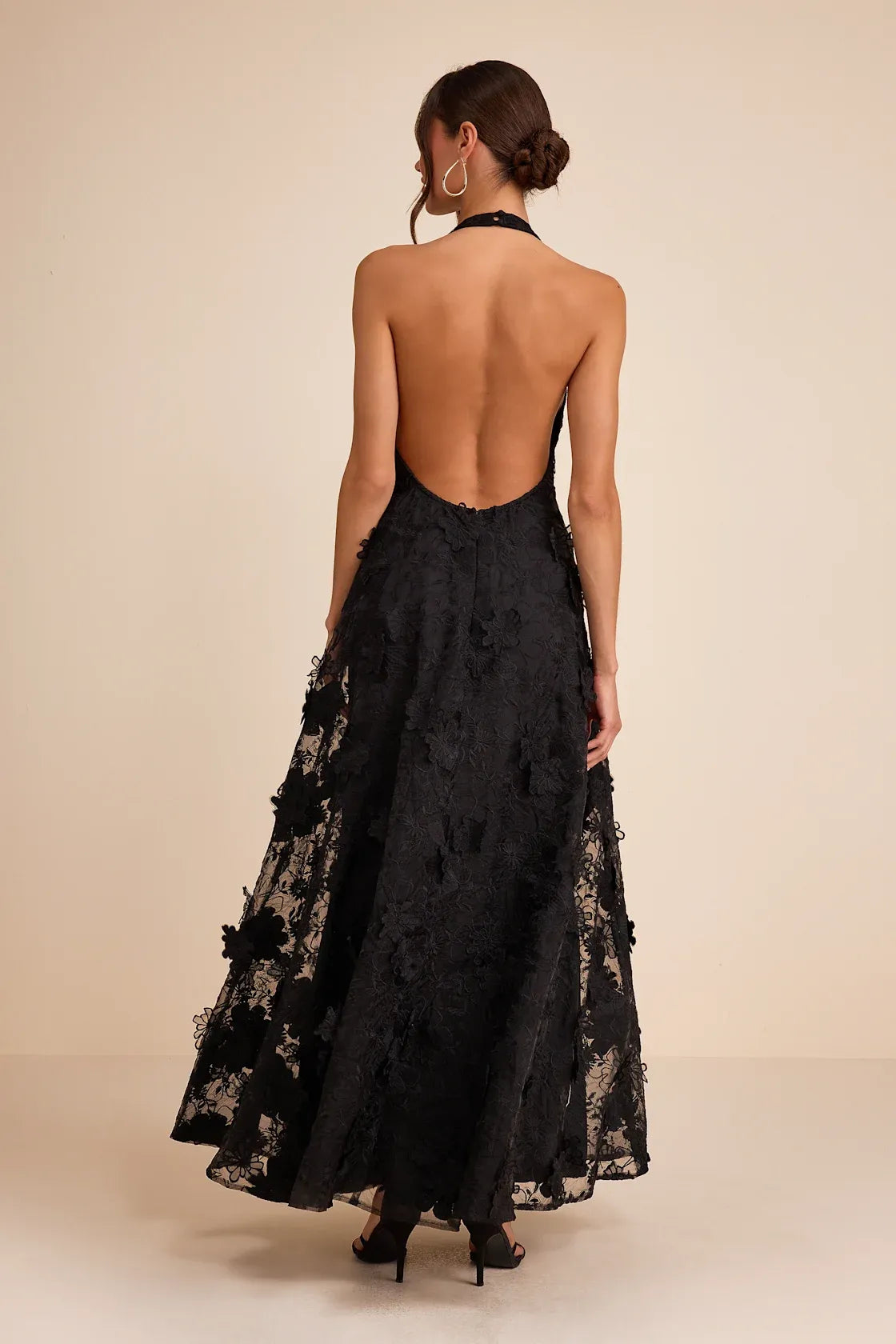 Romantic A-Line Halter V-Neck Sleeveless Lace 3D Floral Applique Maxi Wedding Guest Dress
