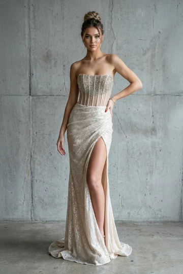 Vestido de fiesta largo de sirena sin tirantes sin mangas con lentejuelas y abertura