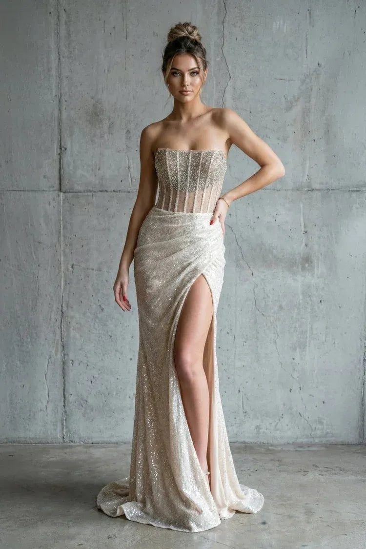 Vestido de fiesta largo de sirena sin tirantes sin mangas con lentejuelas y abertura