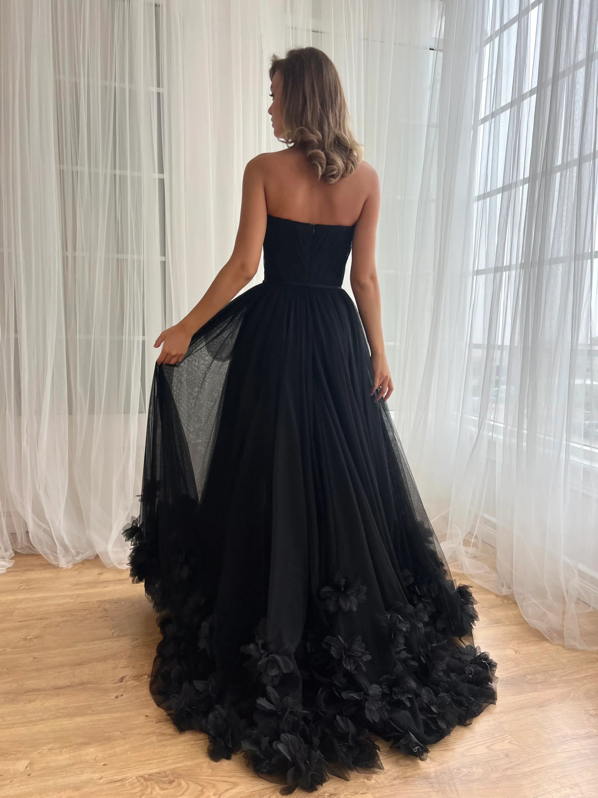 Dramatic A-Line Sweetheart Strapless Tulle Floral Appliqué Pleated Bodice Prom Gown