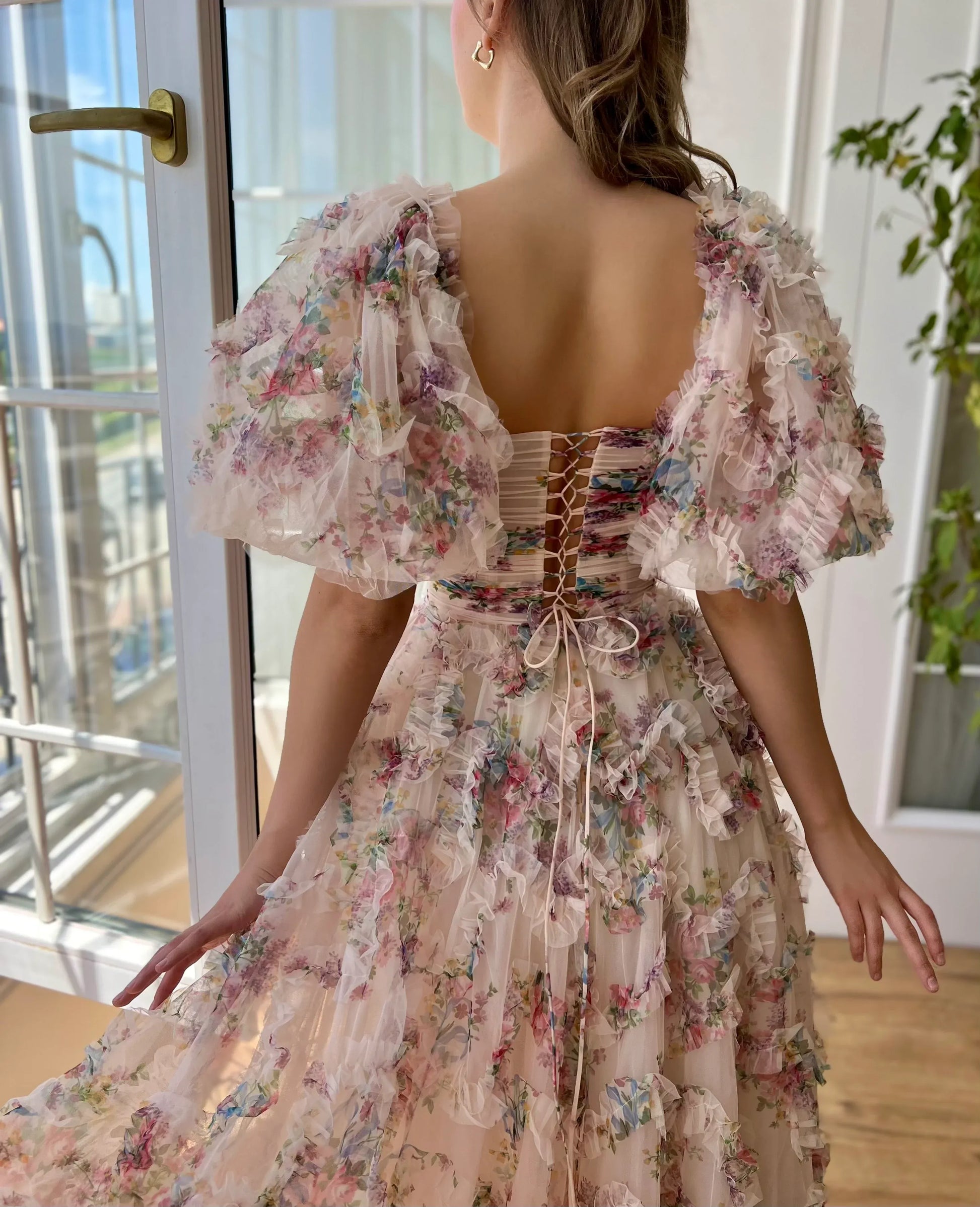 Romantic A-Line Square Neck Puff Sleeve Floral Print Tulle Ruffle Prom Gown