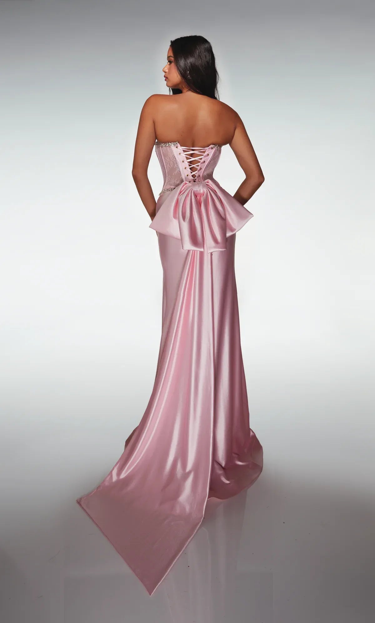 Glamorous Mermaid Sweetheart Strapless Satin Beaded Corset Bow-Back Prom Gown
