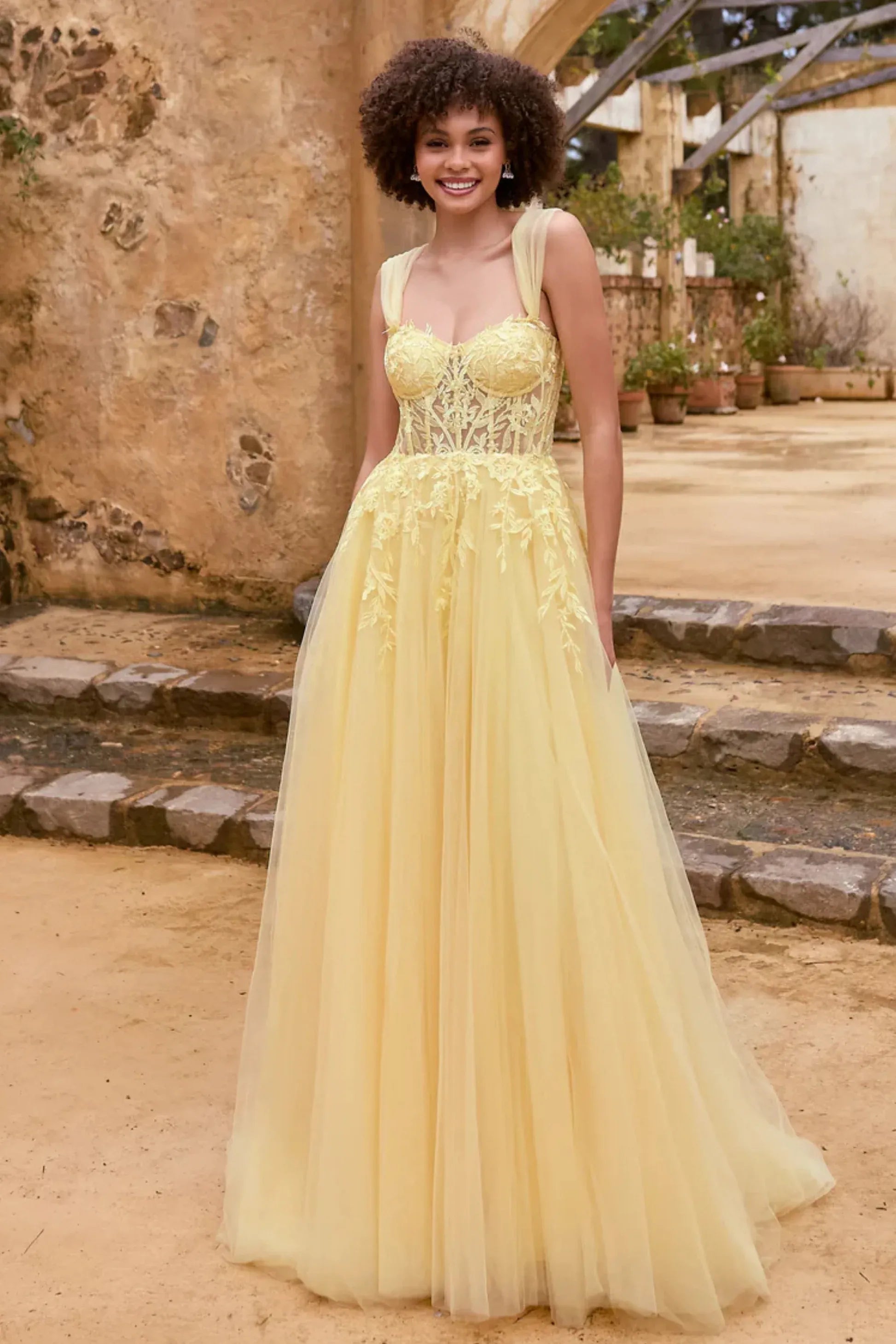 Romantic A-Line Sweetheart Off-Shoulder Short Sleeve Tulle Floral Applique Evening Dress