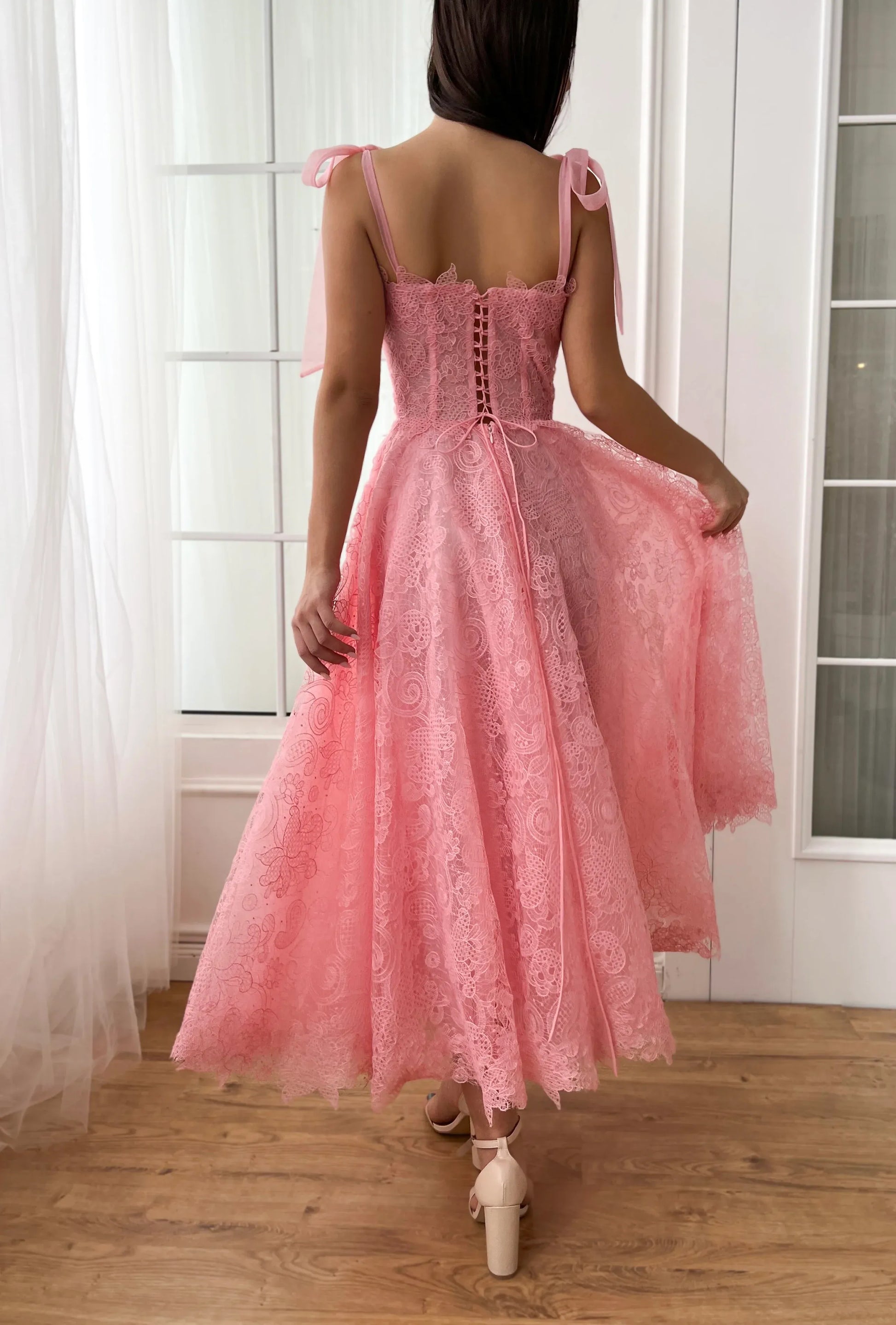 Feminine A-Line Sweetheart Bow-Strap Lace Corset Garden Party Homecoming Dress