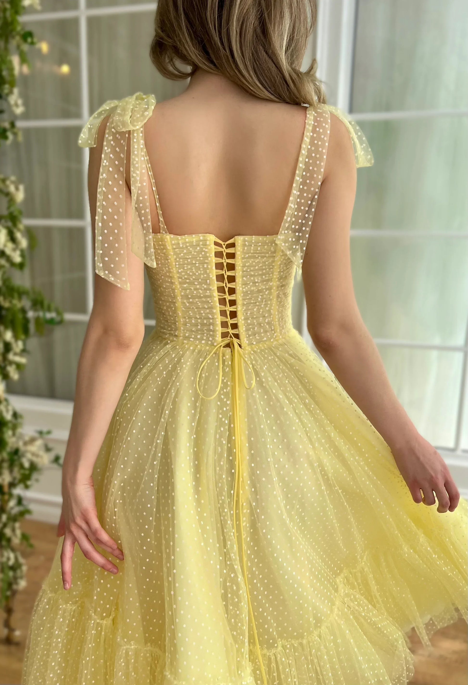 Whimsical A-Line Sweetheart Bow-Strap Dotted Tulle Tea-Length Homecoming Dress
