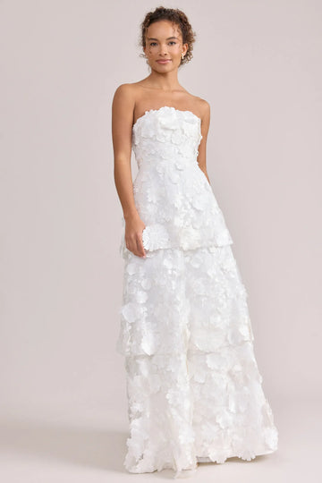Romantic A-Line Strapless Sleeveless 3D Floral Appliqué Tiered Long Prom Gown