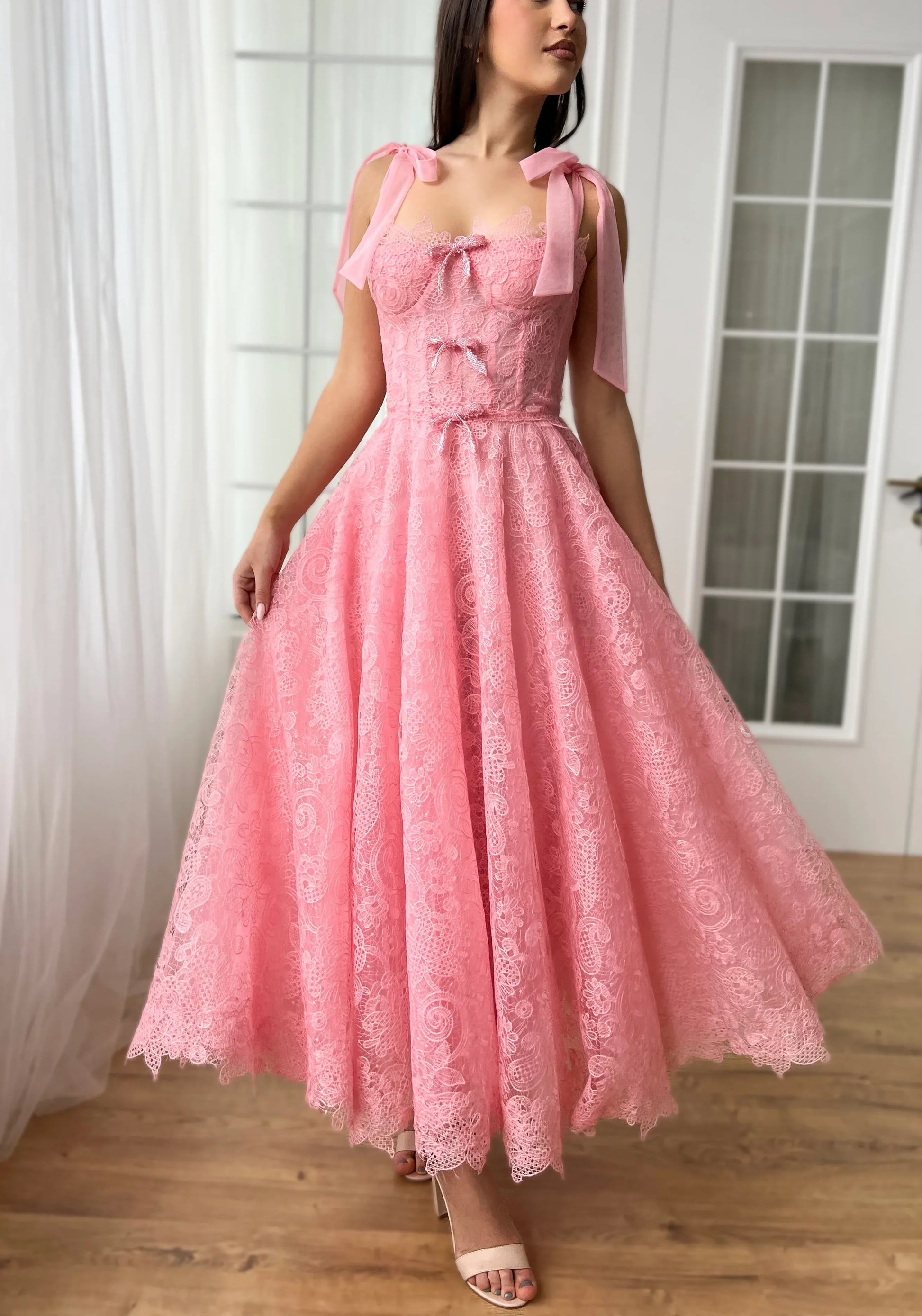 Feminine A-Line Sweetheart Bow-Strap Lace Corset Garden Party Homecoming Dress