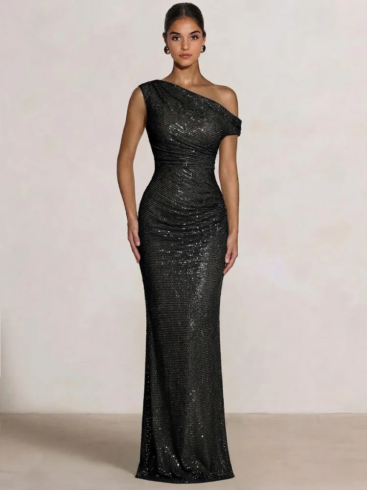 Vestidos de noche de sirena glamorosos con un solo hombro adornados con pedrería y fruncidos