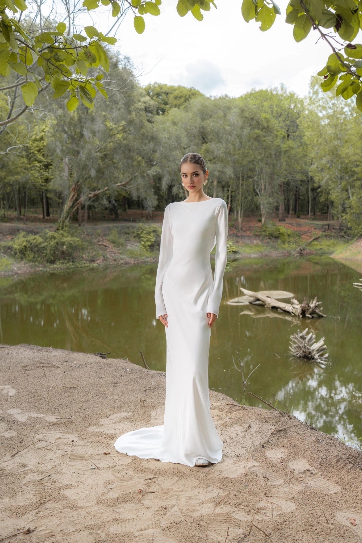 Vedress minimalist satin mermaid wedding dress bateau neck long sleeves for lakeside outdoor wedding
