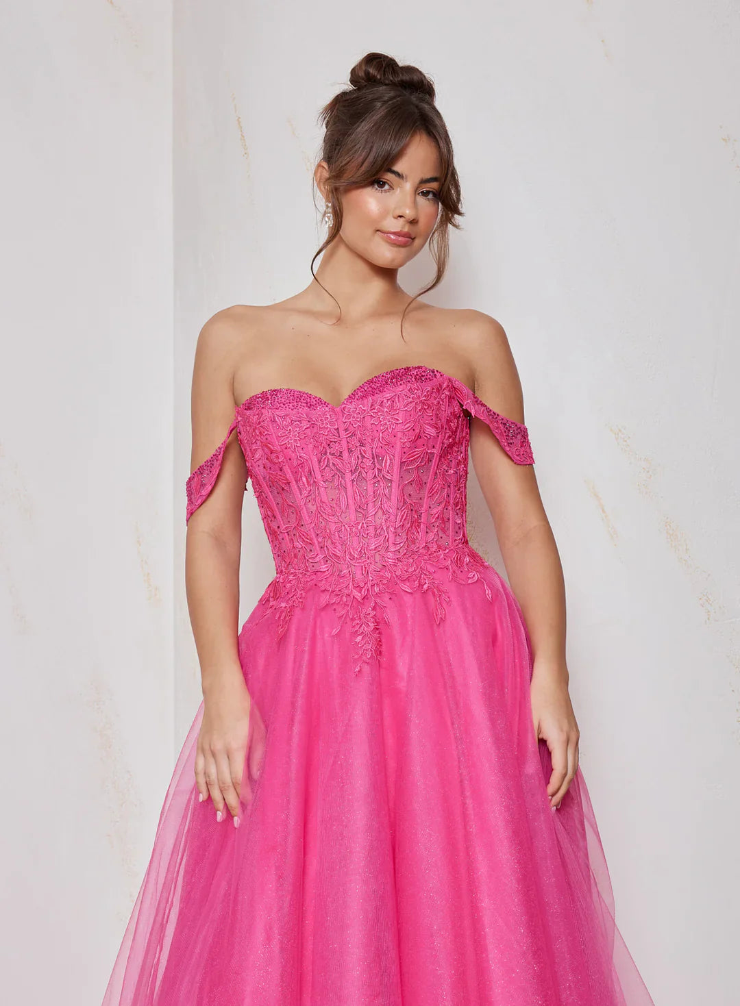 Vestidos de fiesta de noche línea A, elegantes, con hombros descubiertos, de encaje, tul y corte maxi.
