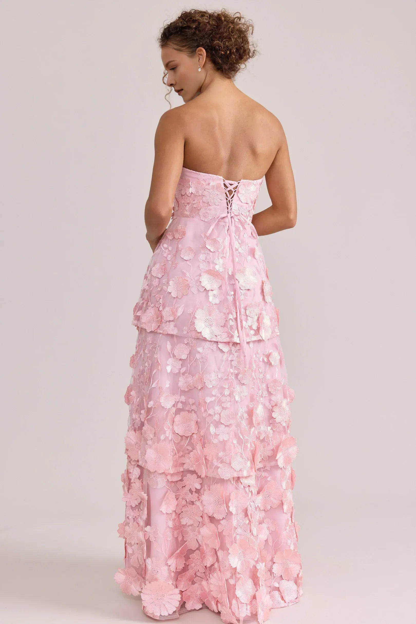 Romantic A-Line Strapless Sleeveless 3D Floral Appliqué Tiered Long Prom Gown