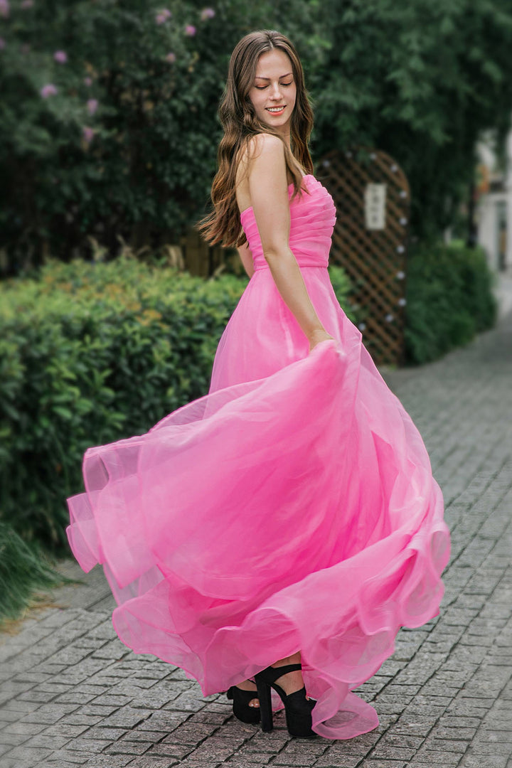 Vestido de noche formal de organza y tul con escote corazón, cuerpo fruncido y falda de volantes asimétricos