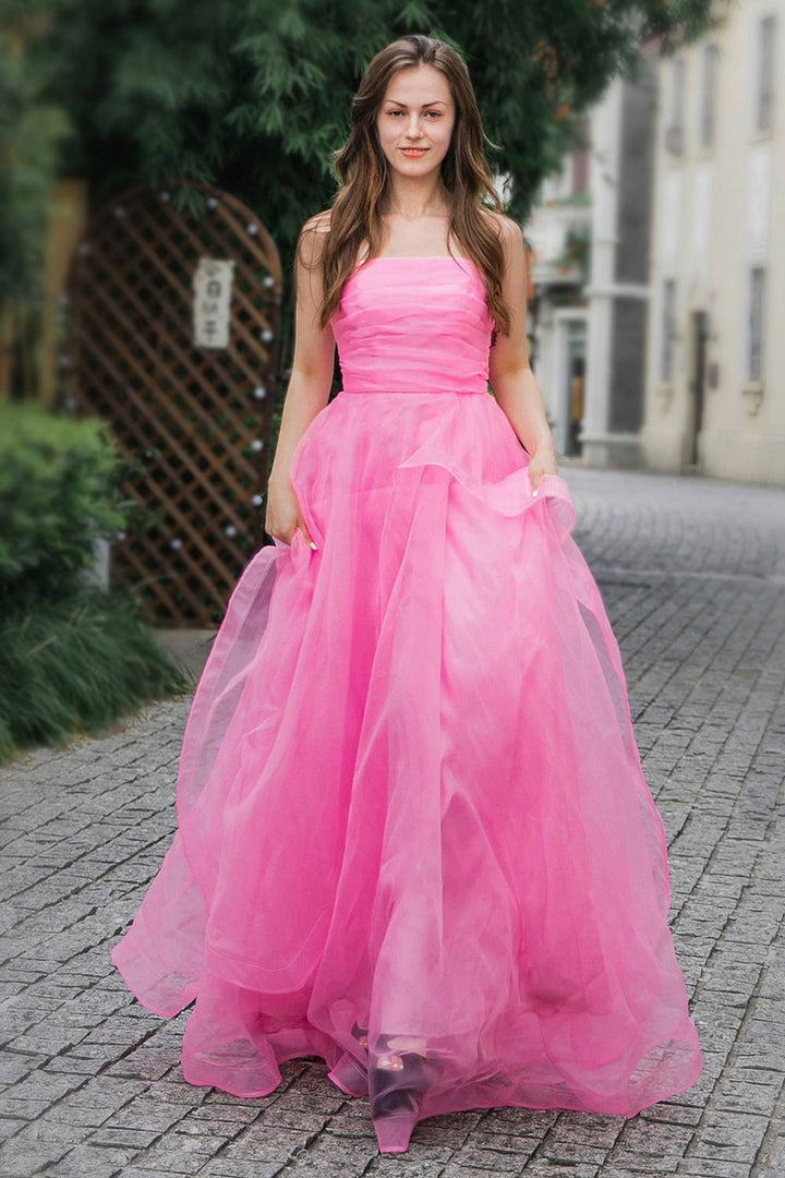 Vestido de noche formal de organza y tul con escote corazón, cuerpo fruncido y falda de volantes asimétricos