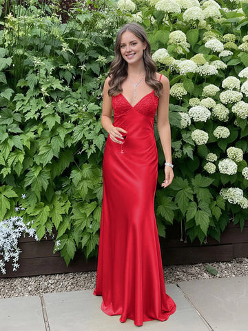 Vedress elegant red mermaid prom dress with V-neck lace bodice and spaghetti straps
