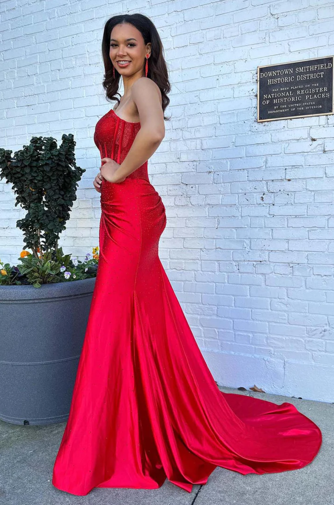 Sweep/Brush Strapless Sweetheart Neck Beaded Satin Mermaid Corset Maxi Gown with High Slit Formal Evening Dress