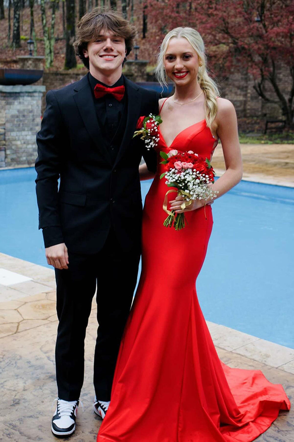 Vestido de noche de sirena sin tirantes con escote en V para mujer con bordado de lentejuelas Vestido largo de satén elegante con tirantes finos para fiesta de graduación