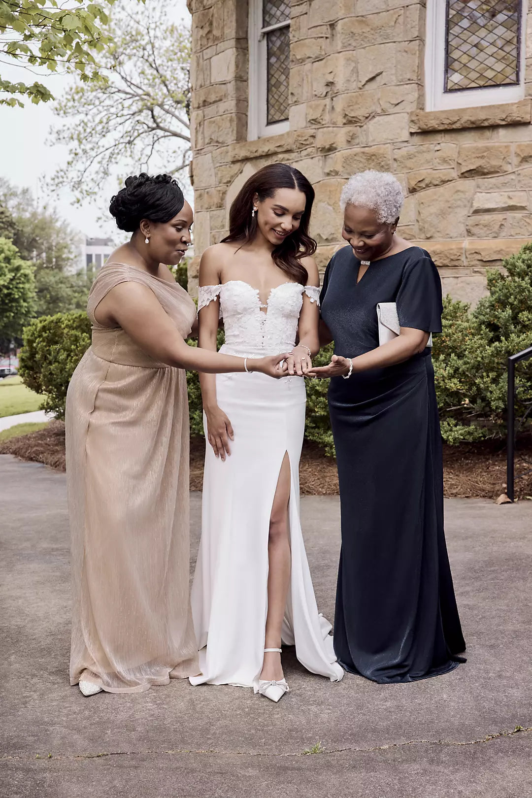 Elegant Glitter Keyhole Neck Ruched Flutter Sleeve Maxi Gown Mother of the Bride Dress