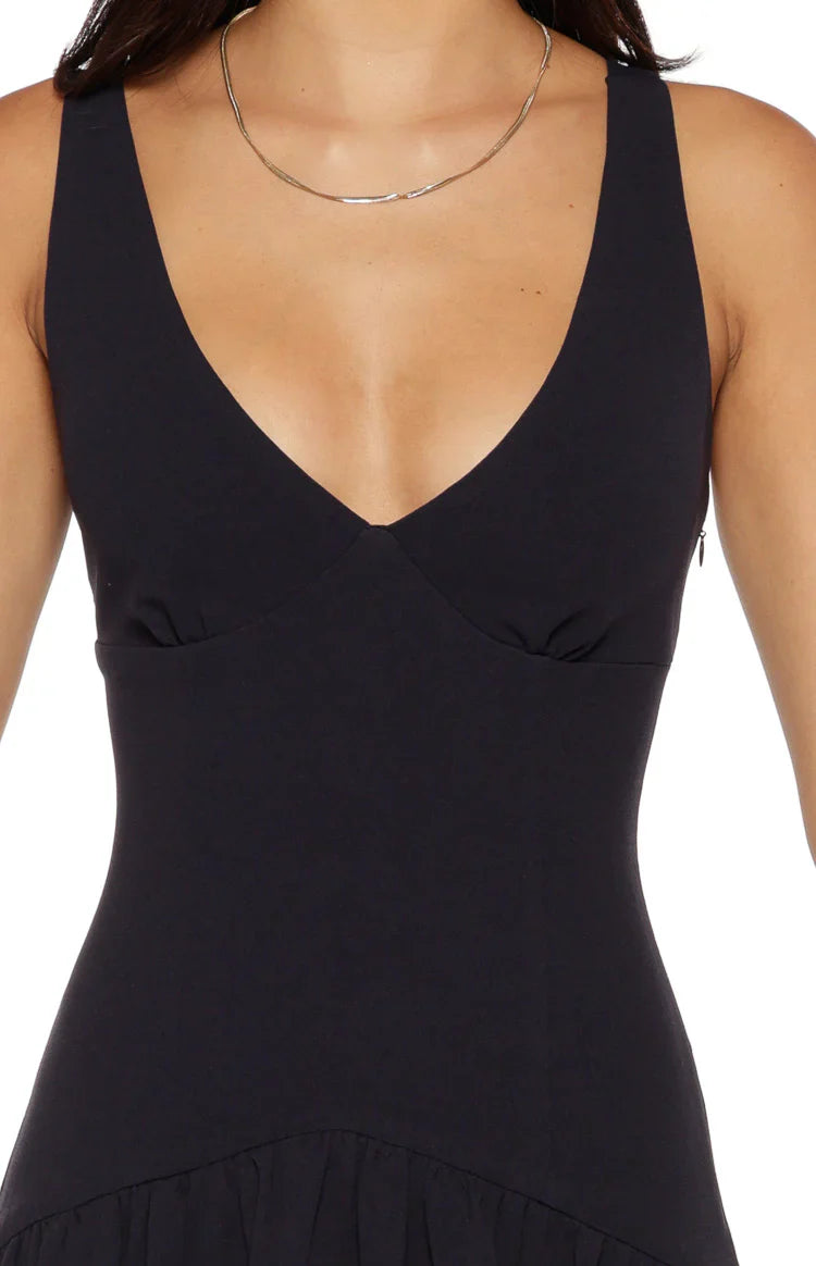 Elegante vestido largo de noche de crepé sin mangas con cuello en V y falda acampanada