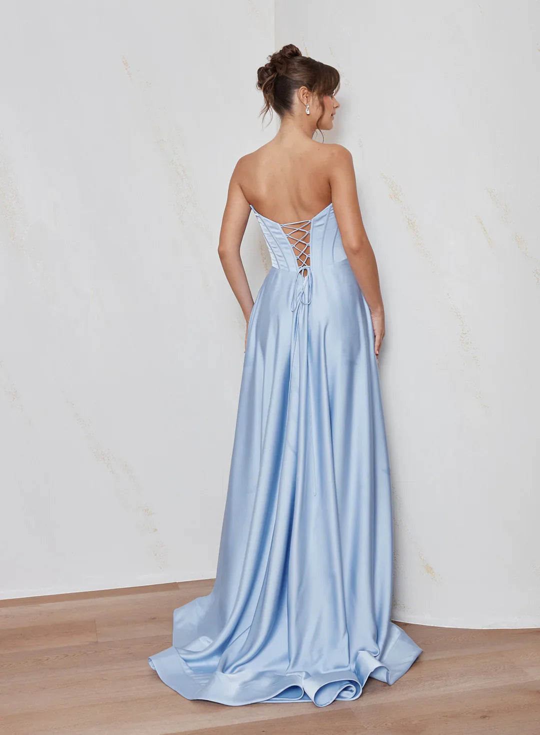 Vestido de Noche Formal Maxi de Satén con Corsé sin Tirantes y Corte en A Elegante