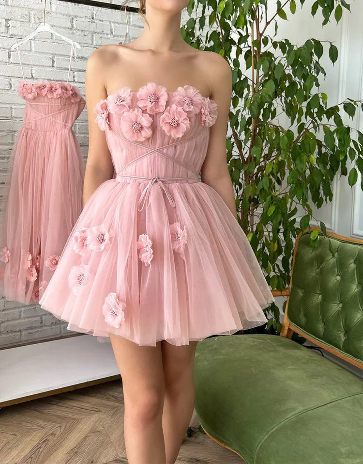 Dreamy A-Line Strapless Tulle Handmade Flowers Short Homecoming Dress