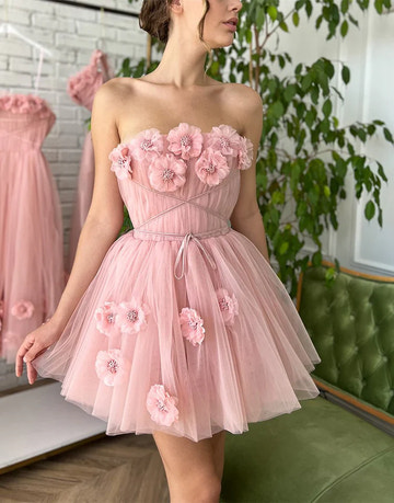 Dreamy A-Line Strapless Tulle Handmade Flowers Short Homecoming Dress