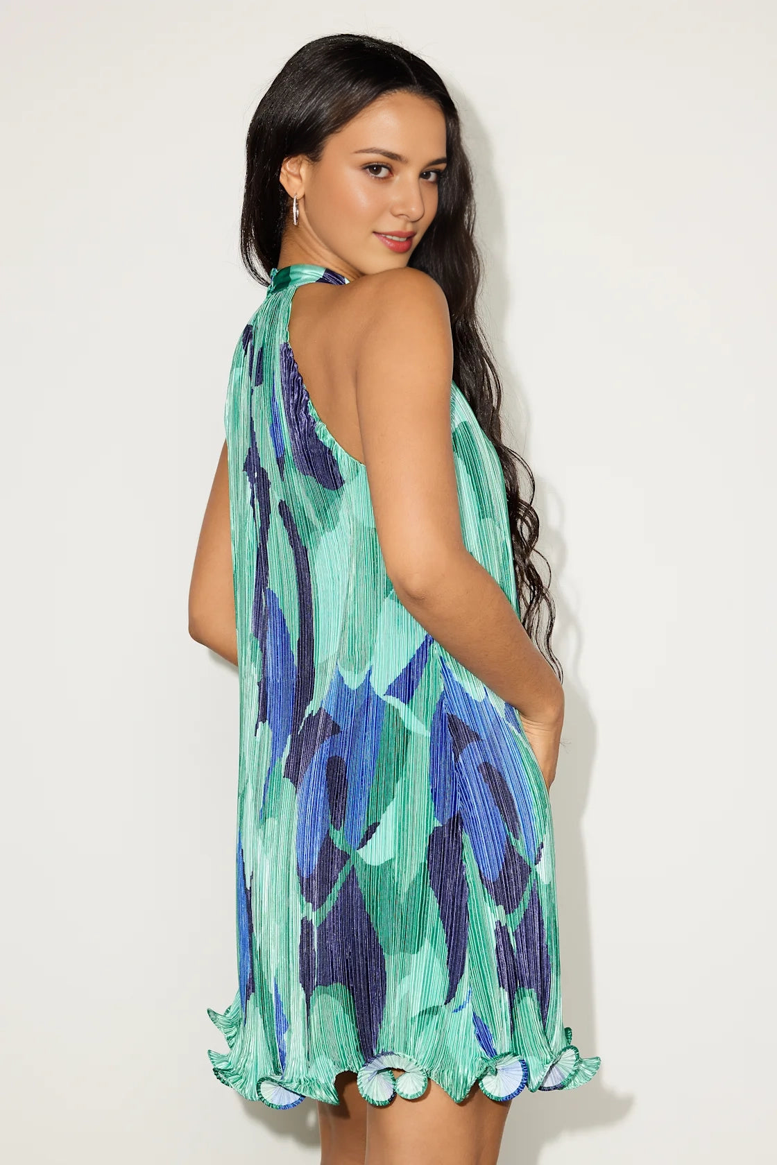Shiny Pleated A-Line Halter Sleeveless Open Back Mini Homecoming Dress