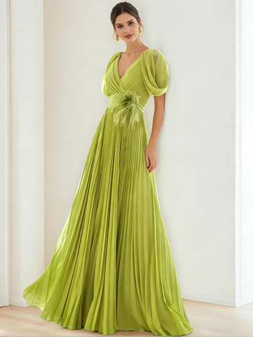Elegante vestido de noche largo con escote en V, manga abullonada, fruncido y plumas