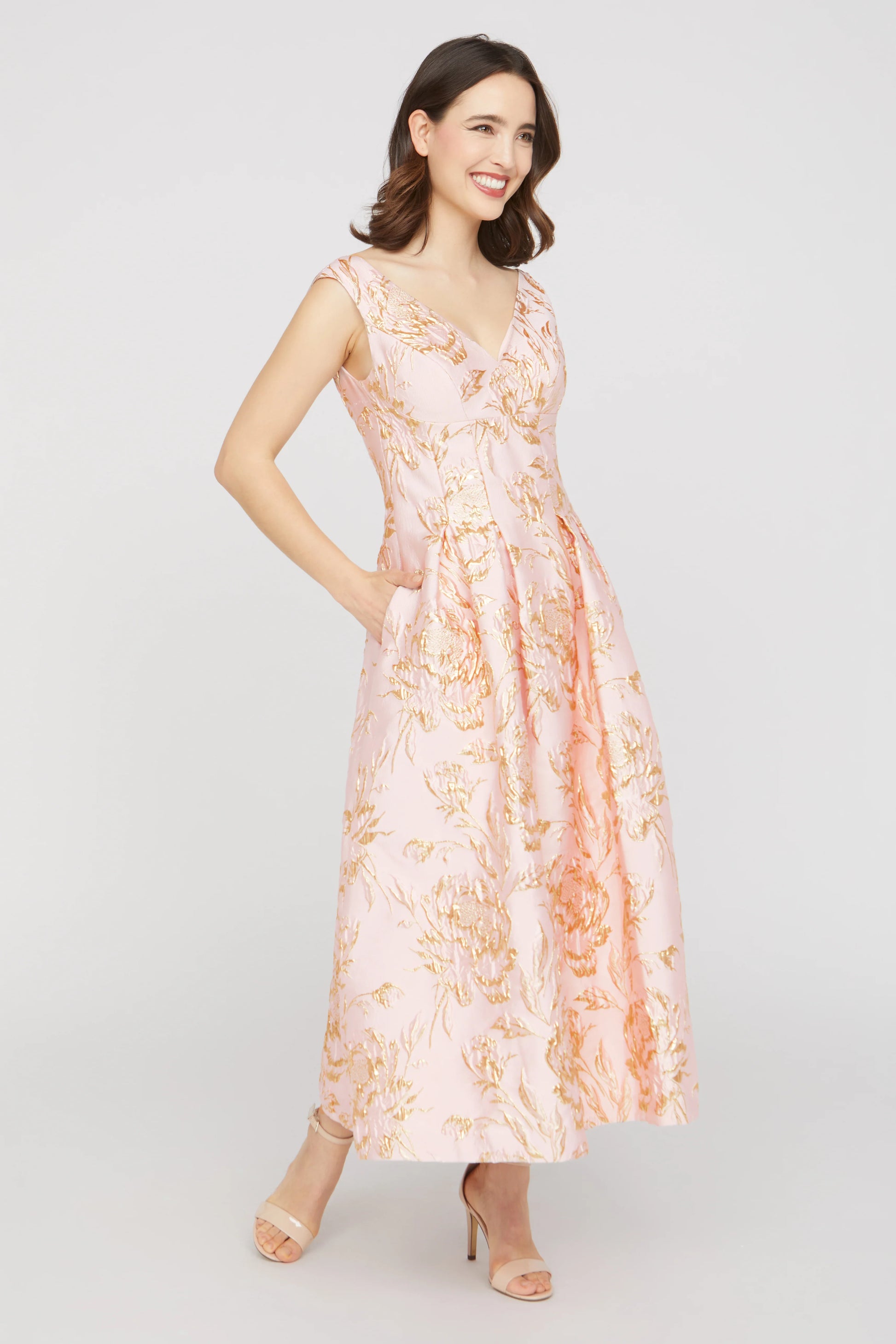Elegant A-Line V-Neck Sleeveless Gold Floral Jacquard Midi Cocktail Wedding Guest Dress