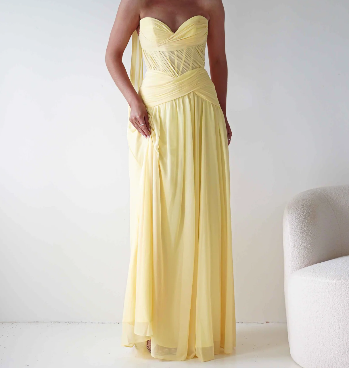 Elegante vestido de dama de honor de gasa estilo corsé sin tirantes con panel de cordones de tul y vestidos de fiesta de corte A